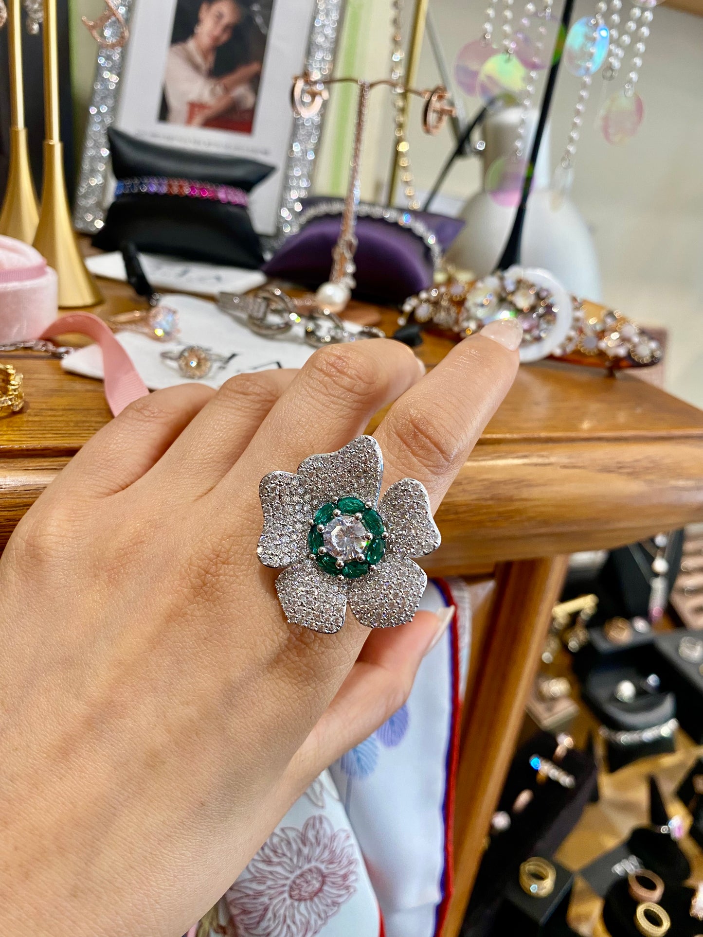 Statement emerald flower free size ring