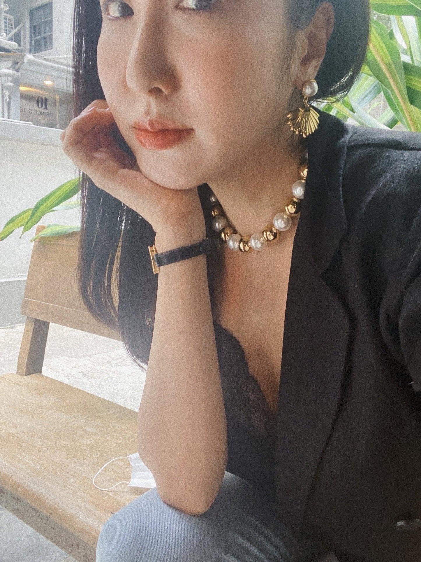 15mm gold balls and pearls in magnetic choker - TIA KOREA