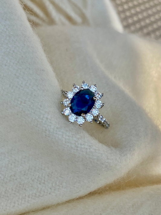 Queen diana royal blue sapphire Oval cut ring
