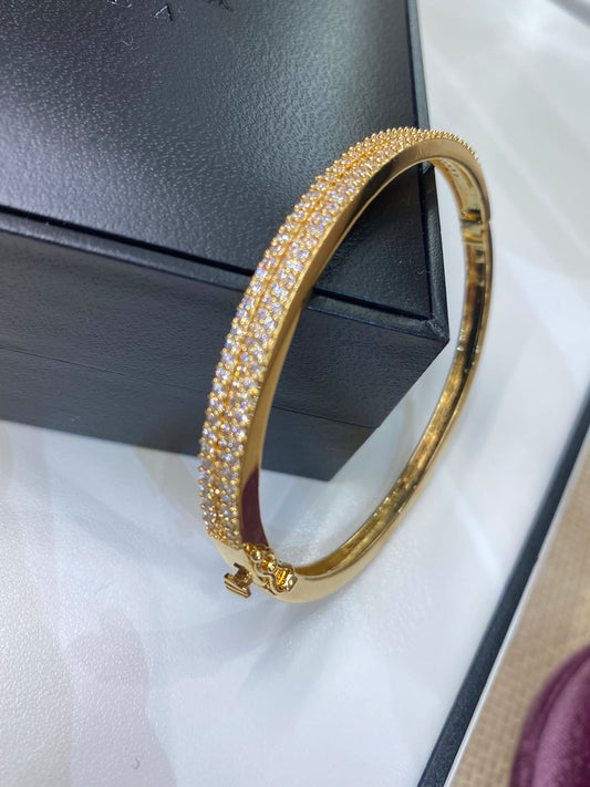 Tia luxe fancy cut contemporary bangle - TIA KOREA