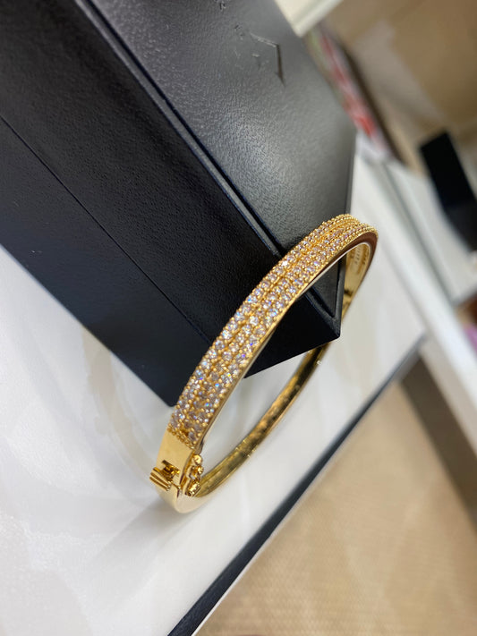 Tia luxe fancy cut contemporary bangle - TIA KOREA
