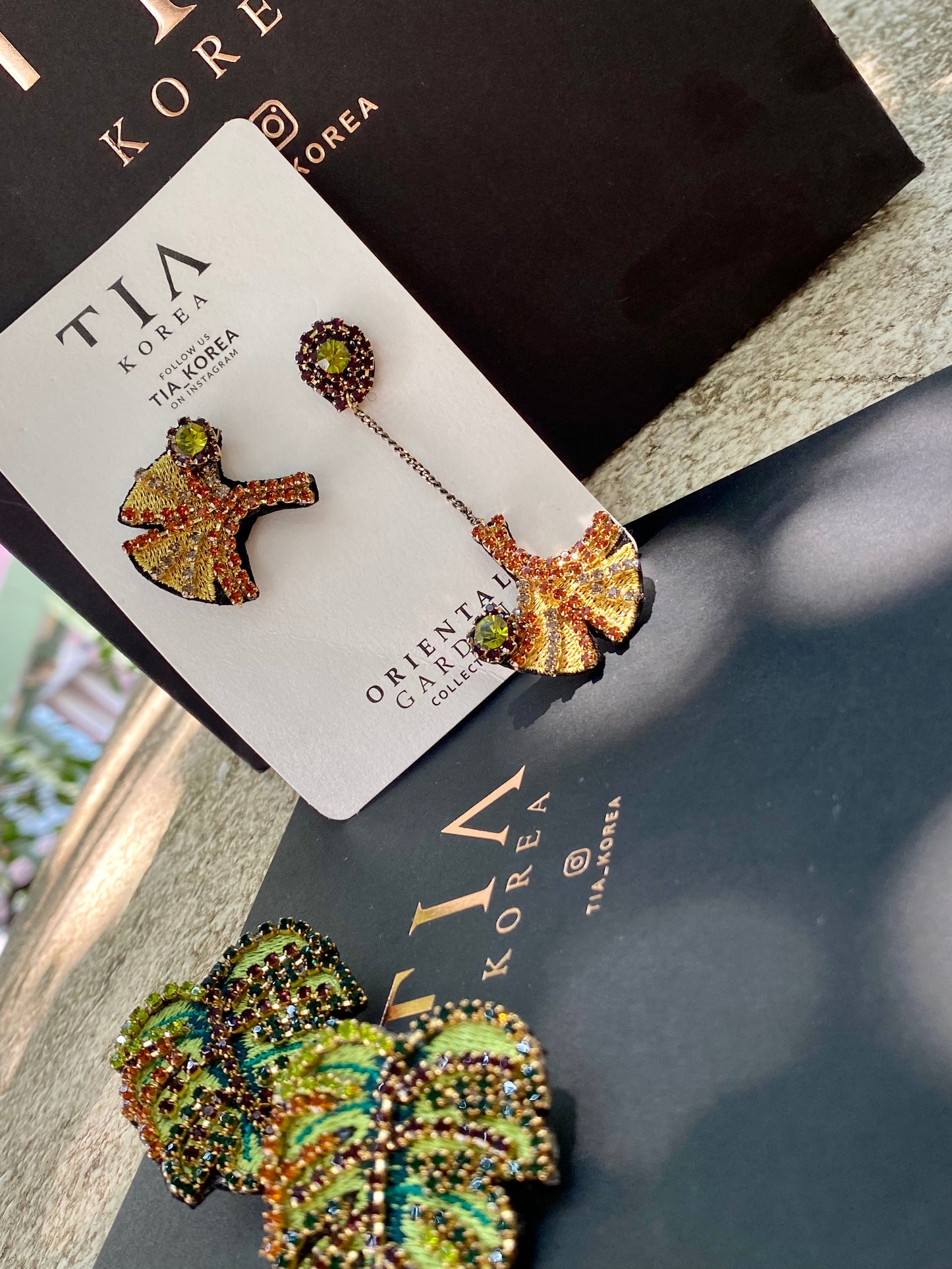 Hand Embroidered ginkgo leaf Earrings - TIA KOREA
