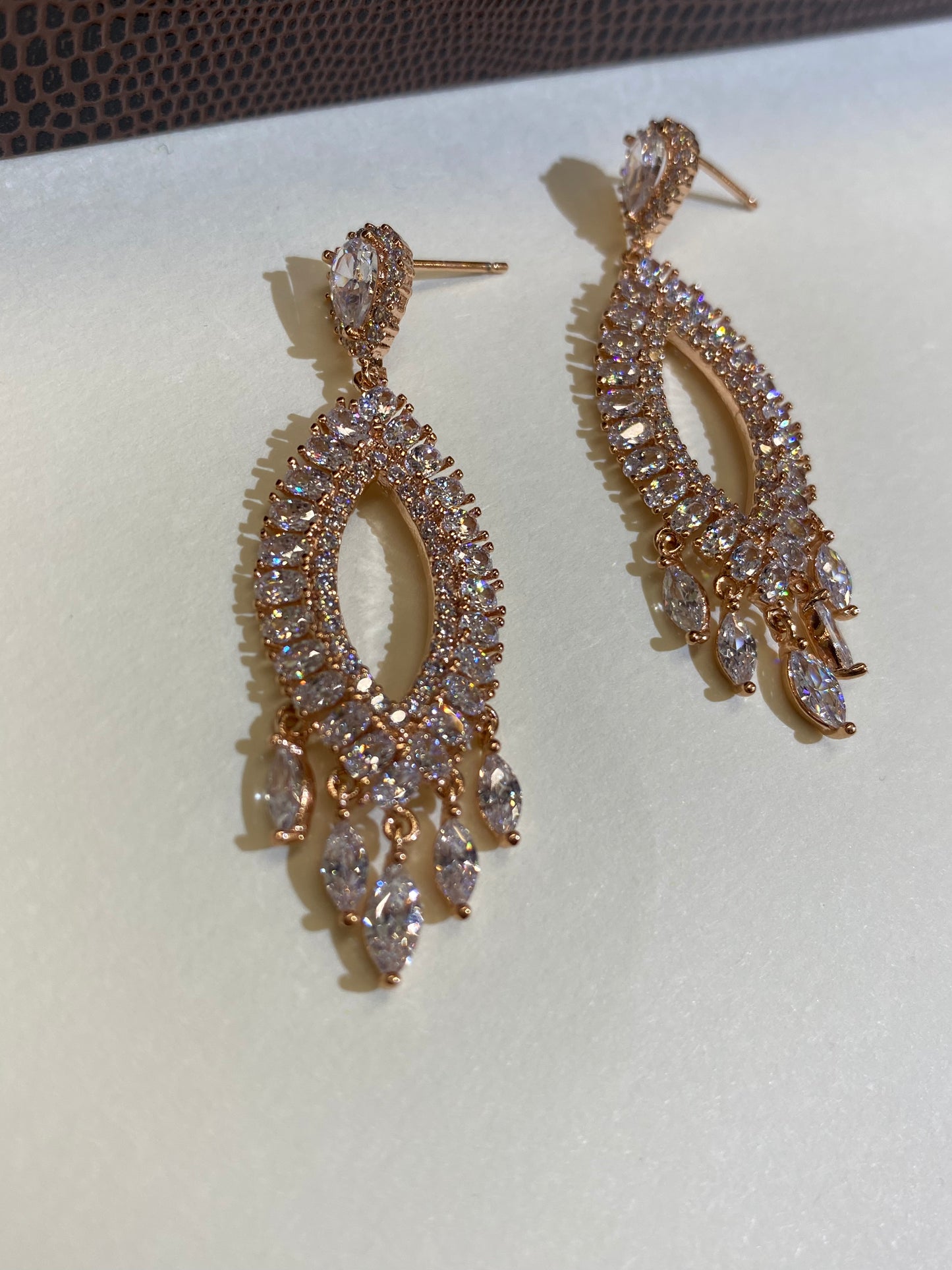 Tia Luxe marquise shape earrings - TIA KOREA