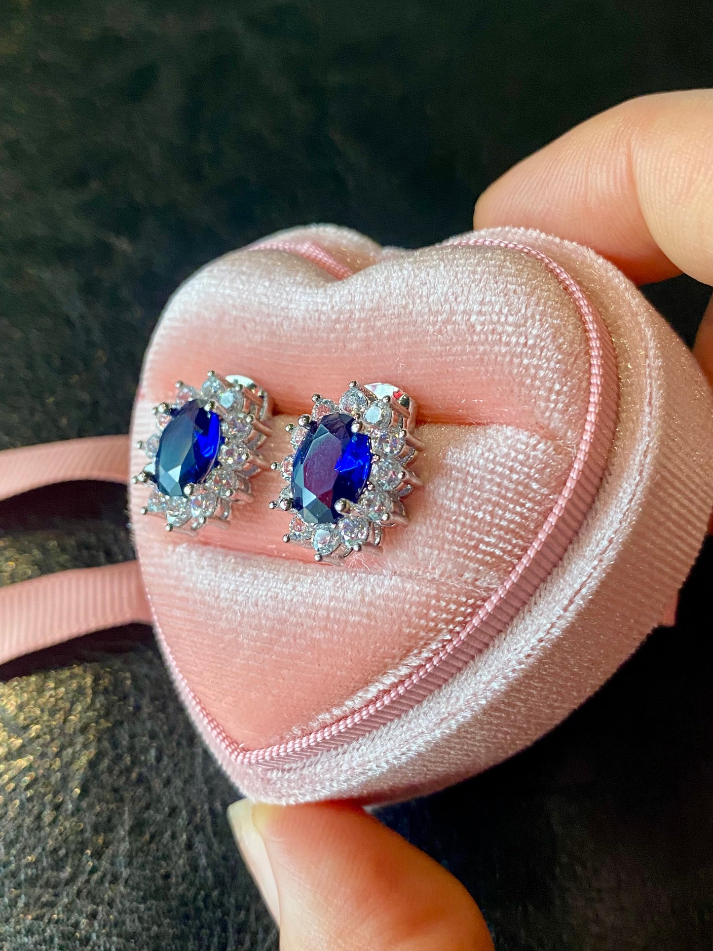 Royal blue Diana sapphire earrings 18K white gold and silver