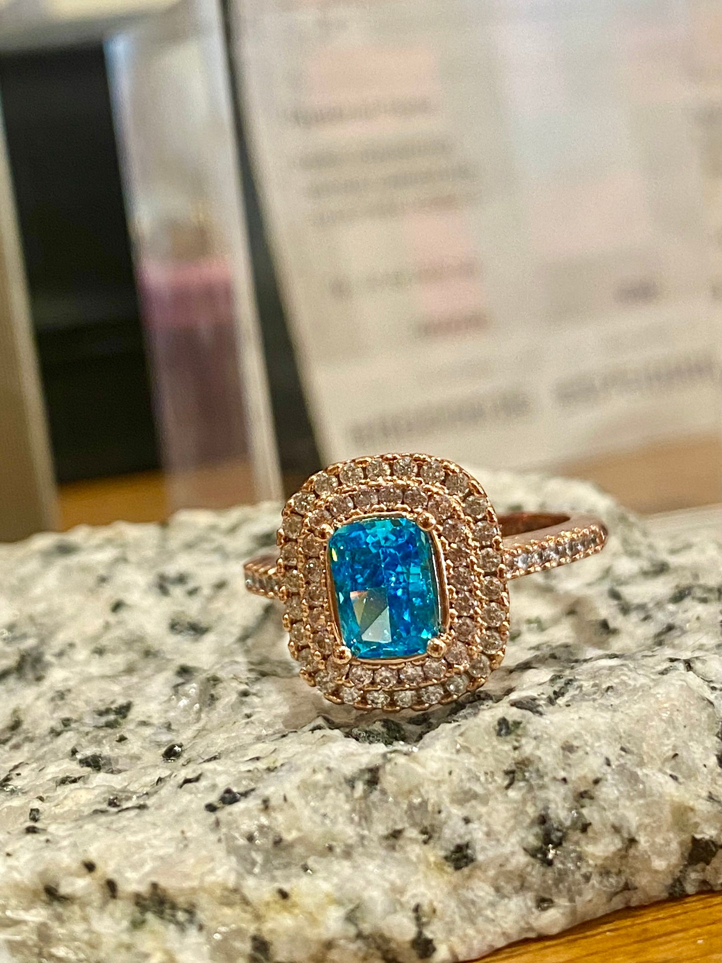 3carats Aqua blue topaz Solitaire ring
