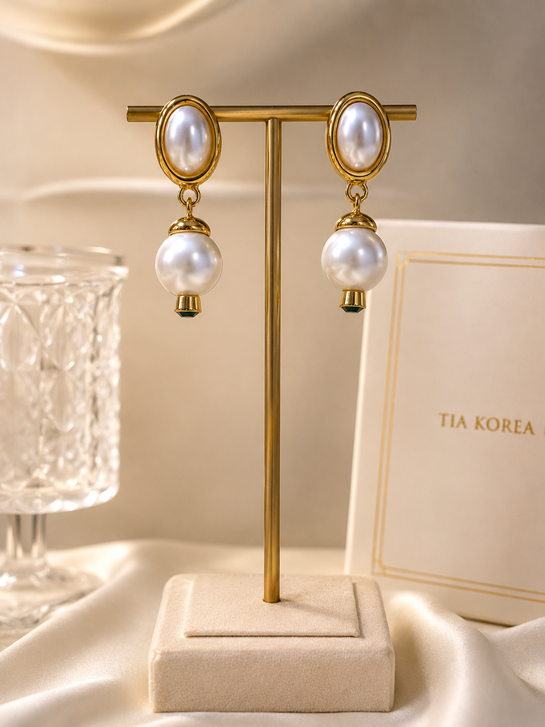 Madeleine Pearl earrings