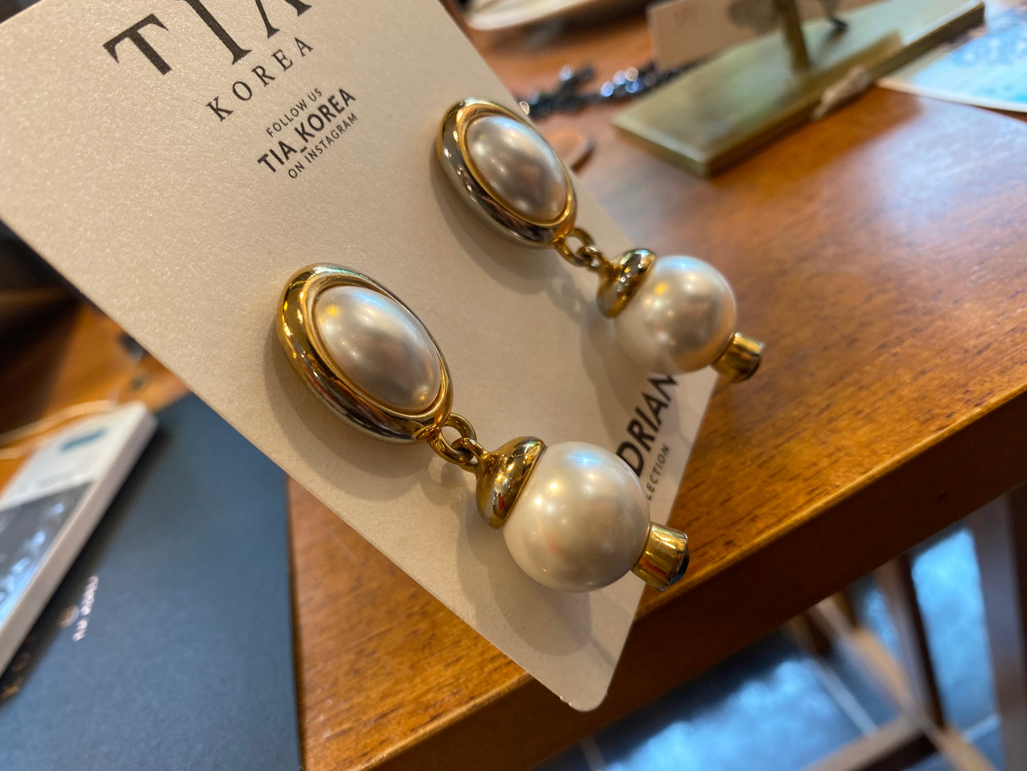 Madeleine Pearl earrings