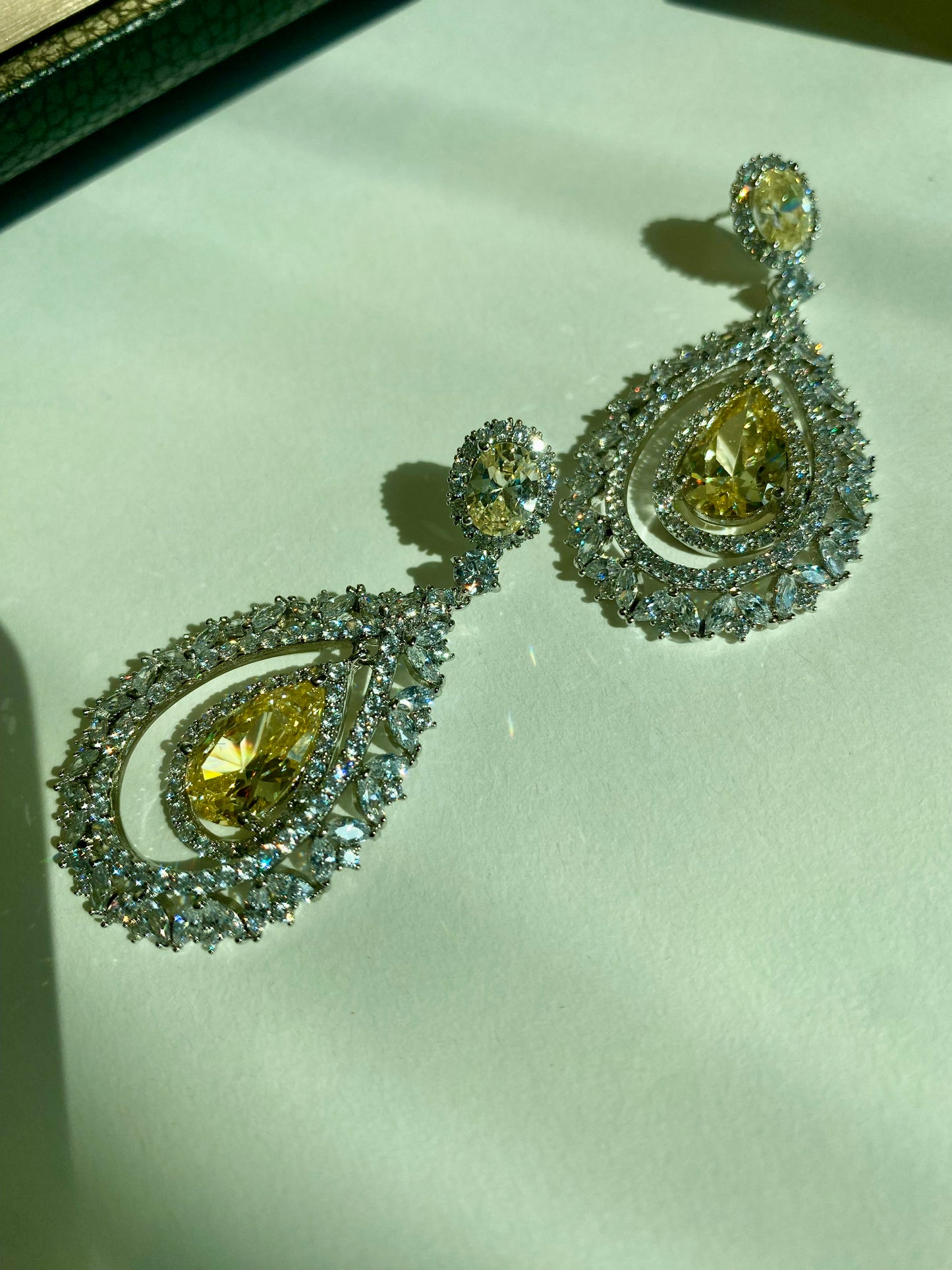 Yellow Diamond Pear cut earrings - TIA KOREA