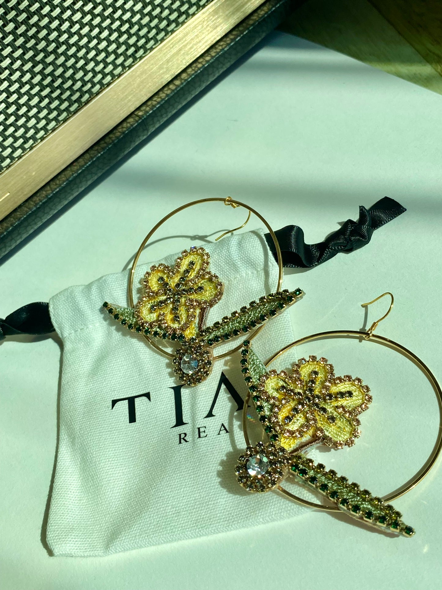 Hand made Embroidery flower earrings - TIA KOREA