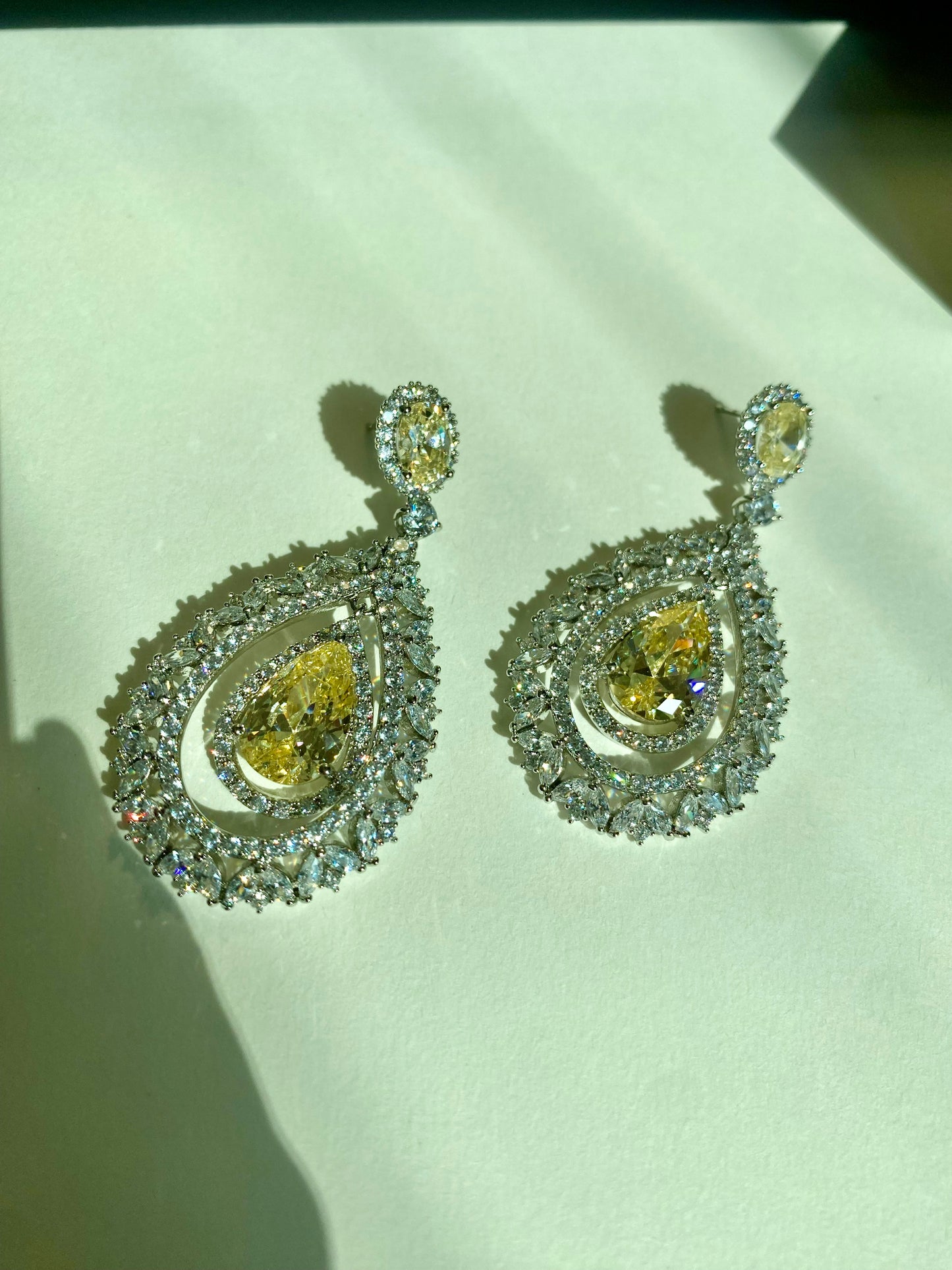 Yellow Diamond Pear cut earrings - TIA KOREA