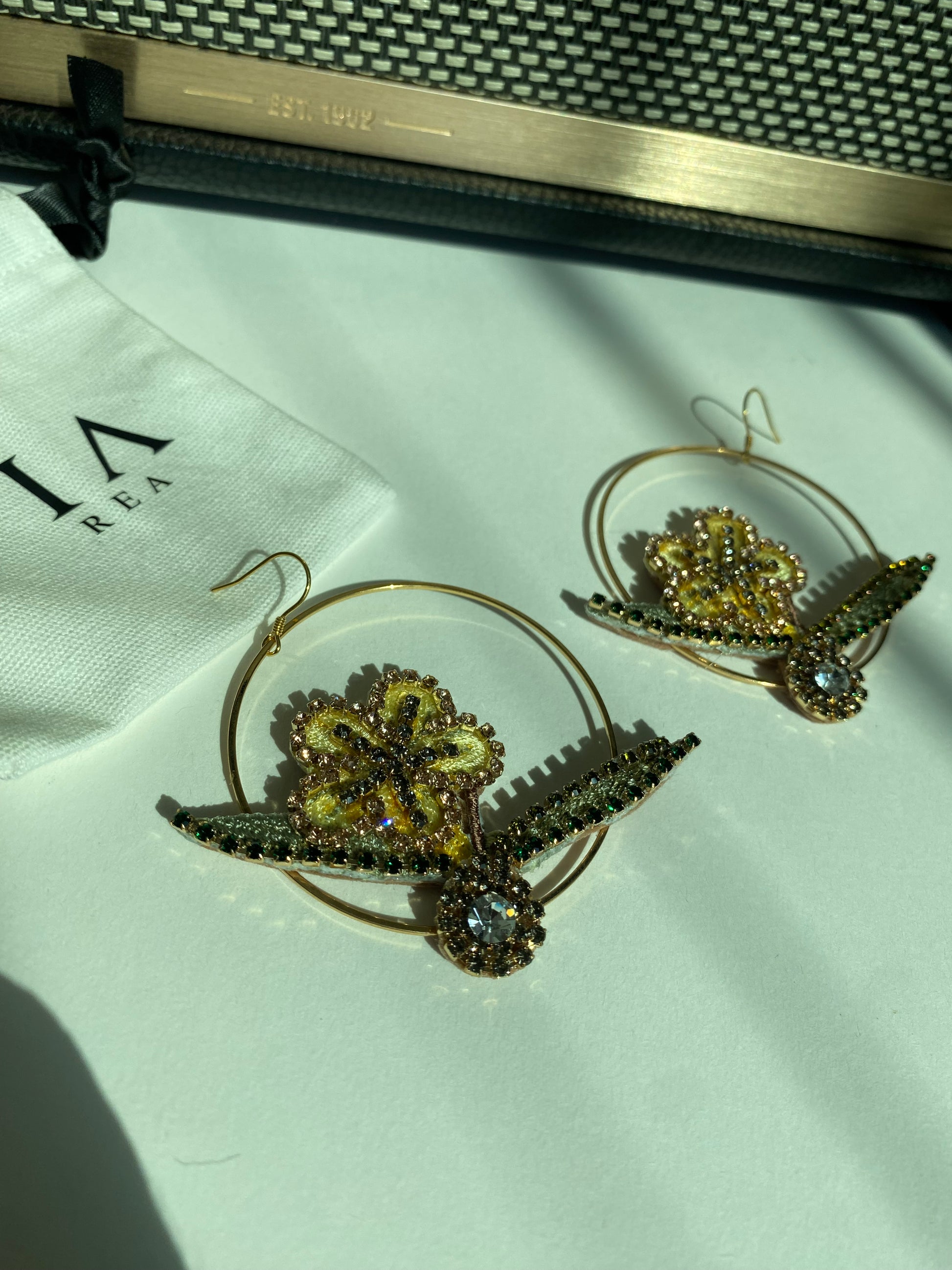 Hand made Embroidery flower earrings - TIA KOREA