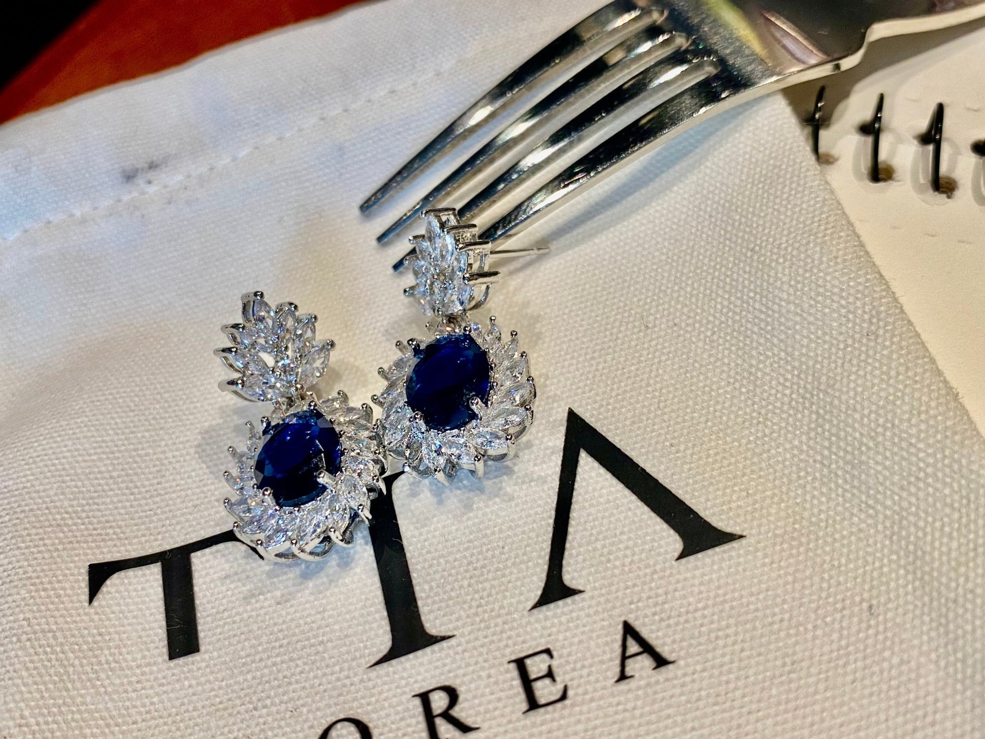 Diana style sapphire earrings - TIA KOREA