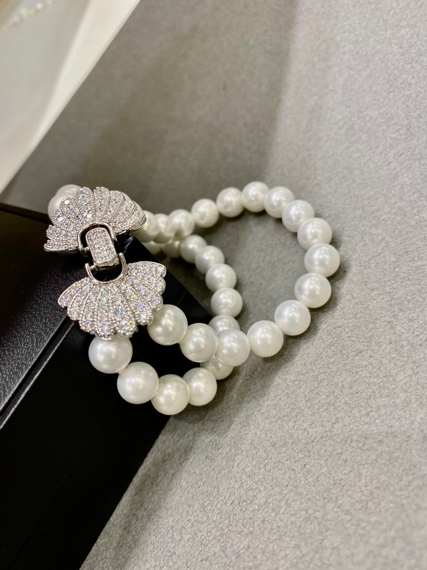 Tia Luxe Crafted Pearl bracelet