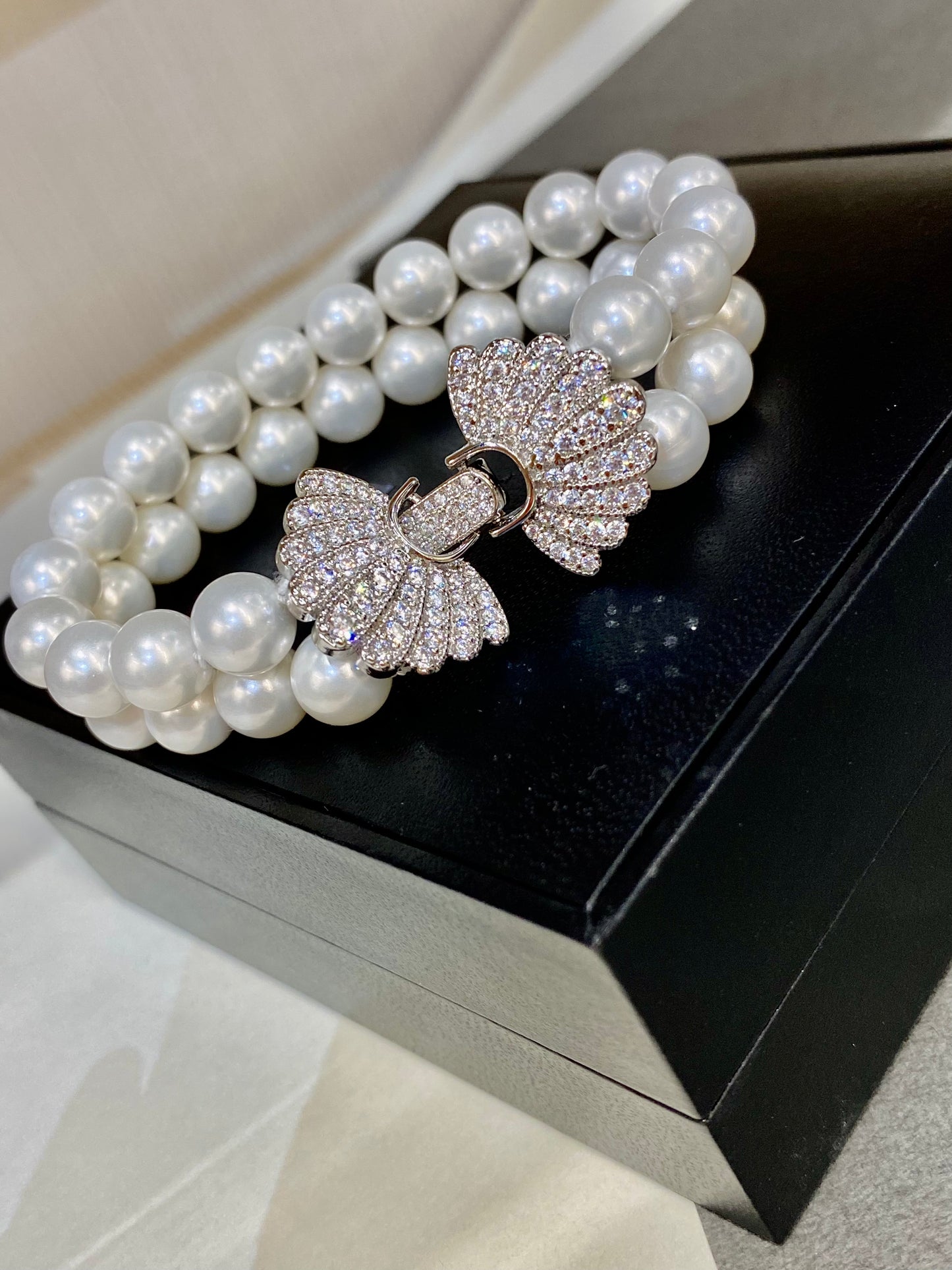 Tia Luxe Crafted Pearl bracelet